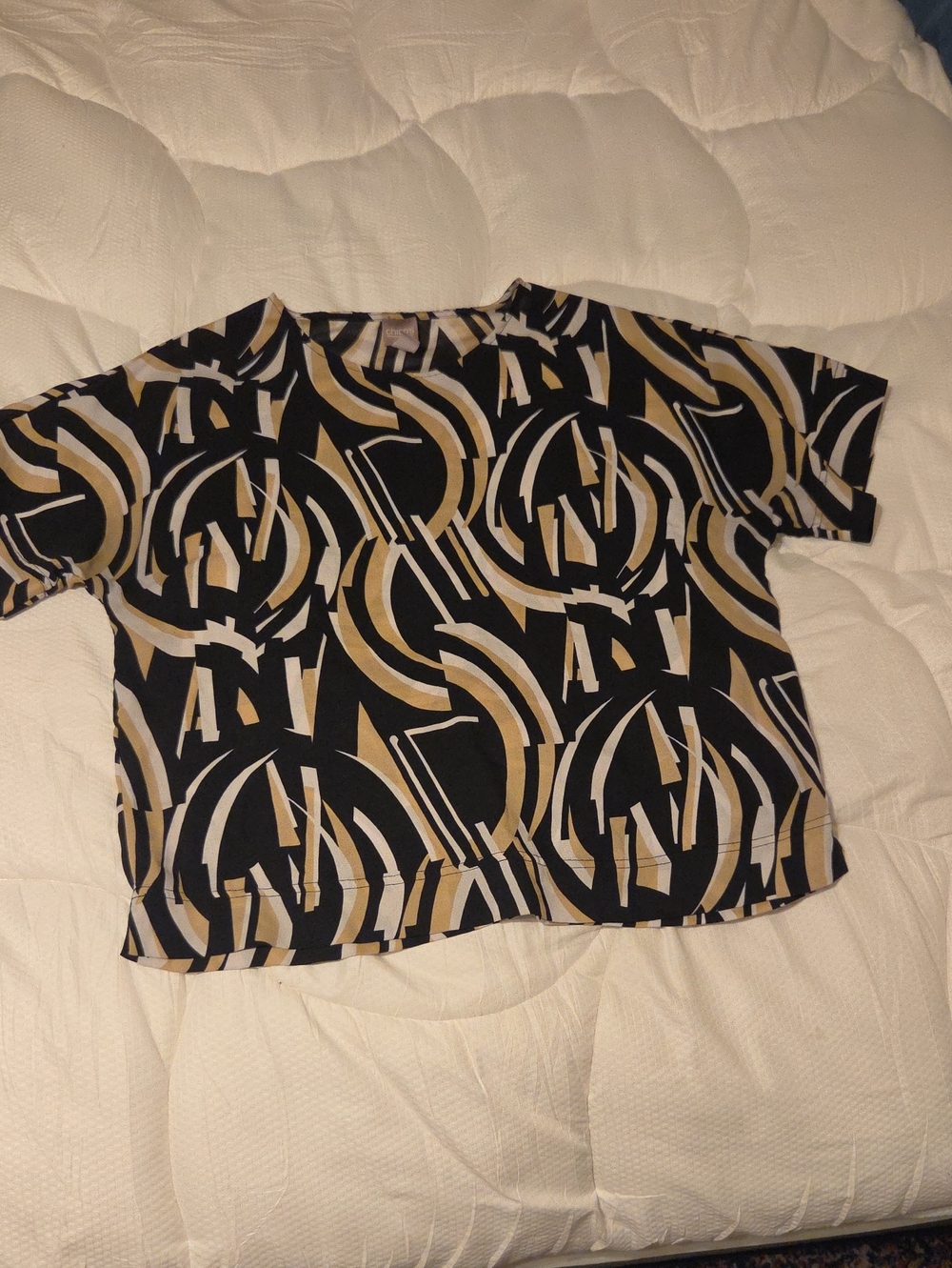 Chico's Black and Tan Geometric Short Sleeve - Picture 2 of 8